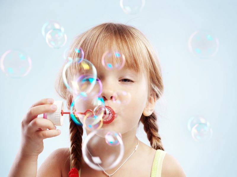 Haz burbujas con tus hijos