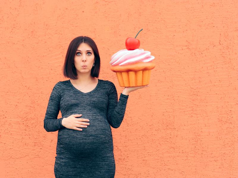 Por qué se producen antojos de alimentos dulces en el embarazo Foto: *iStock