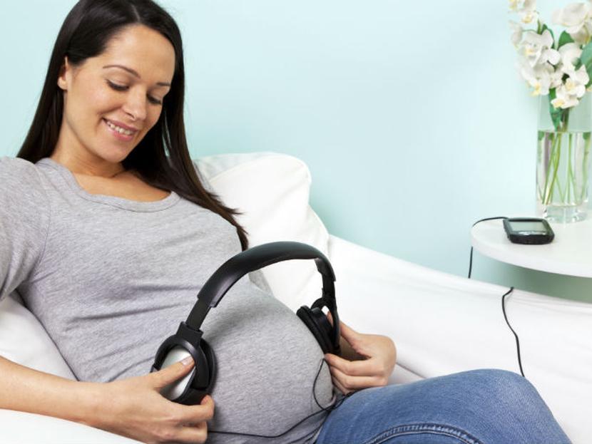 Música para estimular al bebé antes de que nazca
