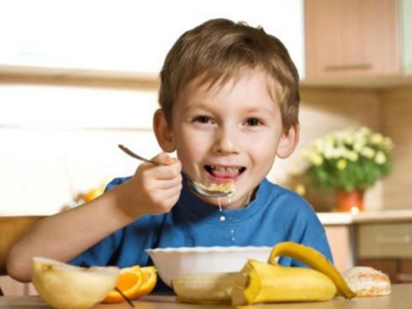 La importancia de que tus hijos desayunen