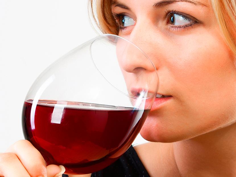 Una copa de vino puede mejorar tu salud