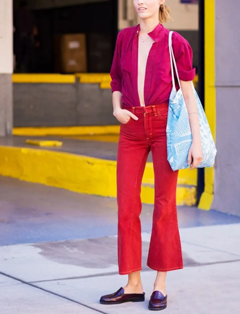 looks con cropped flare jeans