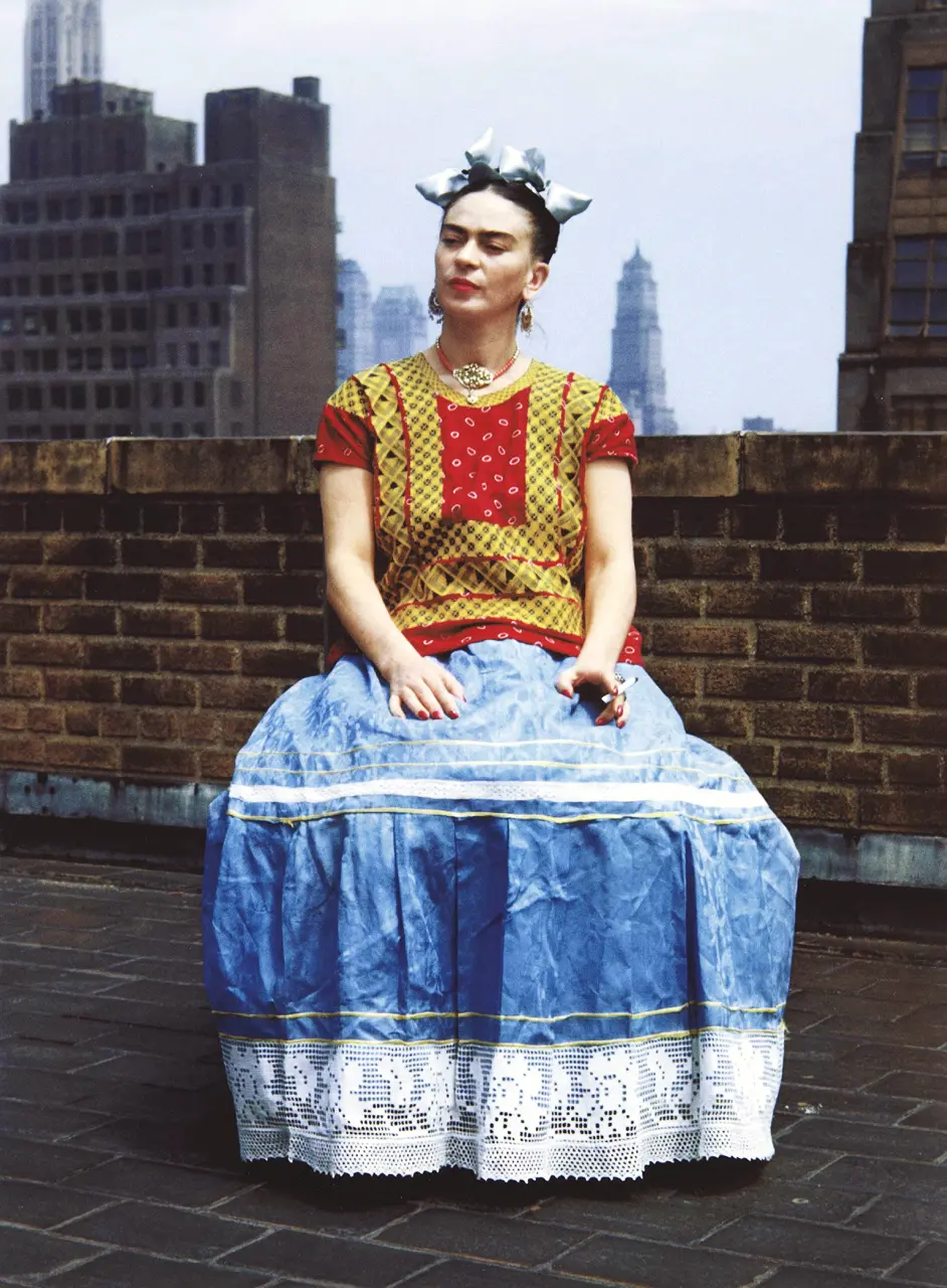 outfits inspirados en frida kahlo