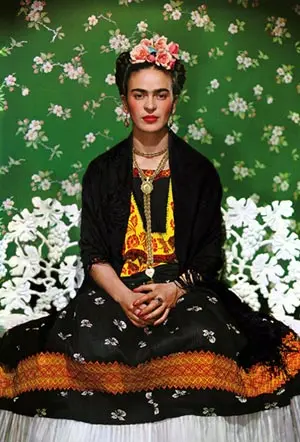 outfits inspirados en frida kahlo